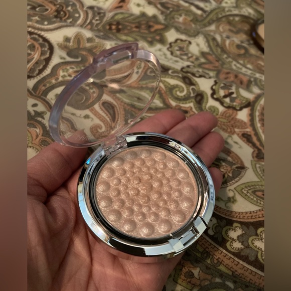 Physicians formula Champagne mineral glow pearls compact - Picture 2 of 3